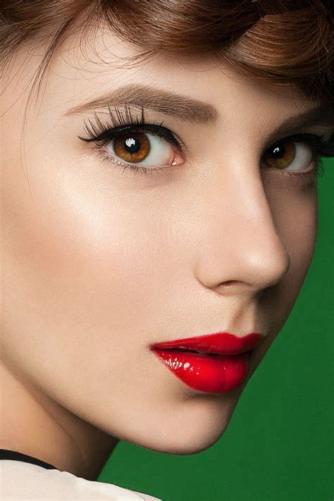 photo: tatiana denisenko | Classic red lip, Evening makeup, Makeup inspiration