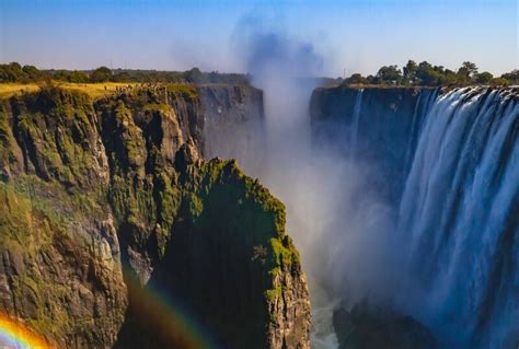 Victoria Falls - Zambia side or Zimbabwe side?