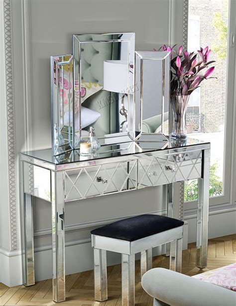 Vanity Mirror With Table And Chair | saffgroup.com