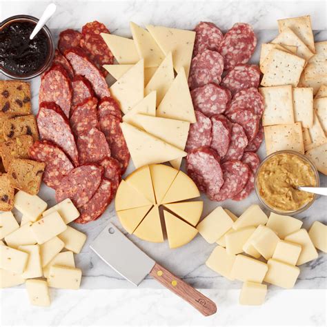 Gourmet Salami & Cheese Gift Basket | Hickory Farms