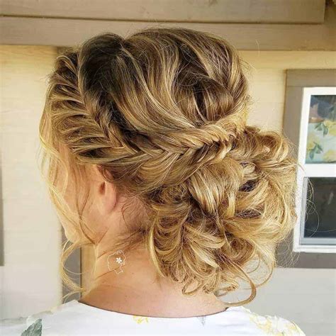 26 Hairstyles For Bridesmaids That Are Incredibly Gorgeous | ThriveNaija