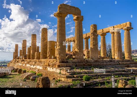 Ruined Temple of Heracles columns in famous ancient Valley of Temples, Agrigento, Sicily, Italy ...