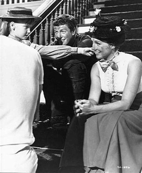 Retronaut - Behind the scenes of Mary Poppins | Mary Poppins | Pinterest | Mary poppins, Scene ...