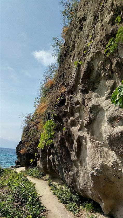 Cliff,rocks,beach,island,free pictures - free image from needpix.com