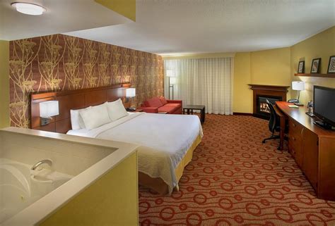 Courtyard by Marriott Niagara Falls | Niagara Falls Hotels