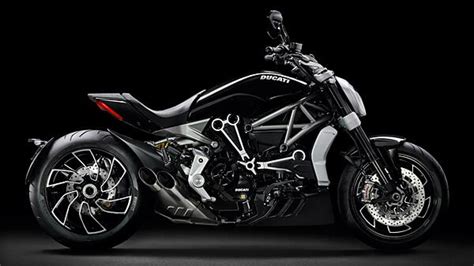 Ducati XDiavel vs Diavel; What’s new? - BikeWale