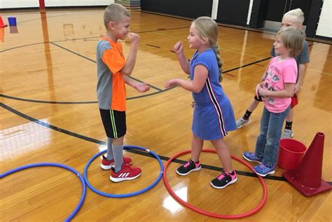 Rock Paper Scissors Variations: Hoop Hop Showdown - World Rock Paper Scissors Association