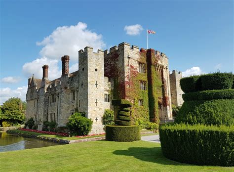 Meeting Henry VIII at Hever Castle, Kent - mummytravels