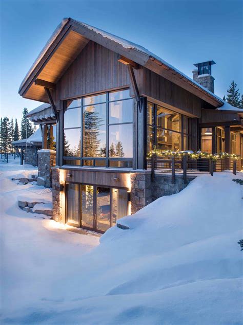 Breathtaking mountain modern home deep in the Montana forest