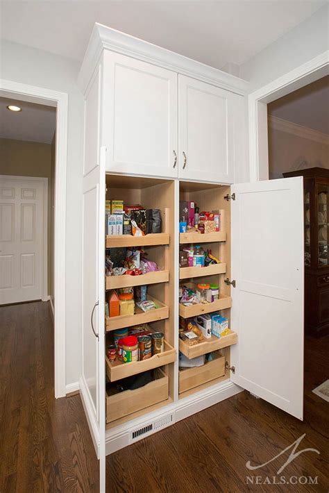 10 “Must Have” Accessories for Kitchen Cabinet Storage
