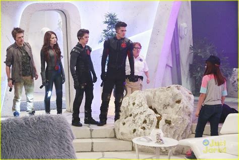 Is The Bionic Island Under Threat on 'Lab Rats'? | Photo 794458 - Photo Gallery | Just Jared Jr.