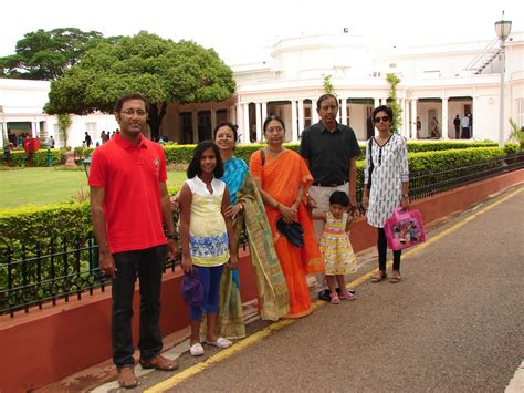 Raghu's column!: Our visit to Rashtrapati Nilayam, Bolarum, Secunderabad.