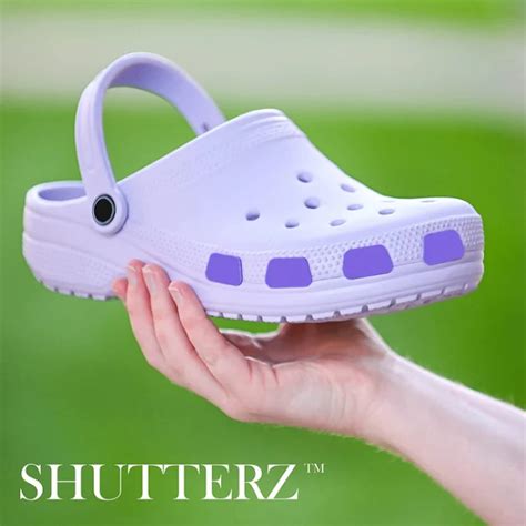 You Can Get A New Kind Of Charm For Your Crocs That'll Change The Color ...