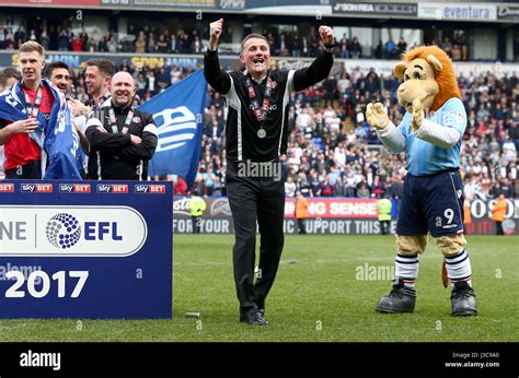 Bolton Wanderers manager Phil Parkinson Stock Photo - Alamy