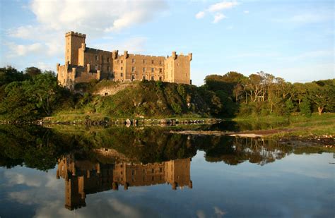 The Fairy Flag of Dunvegan Castle | Mobicastle