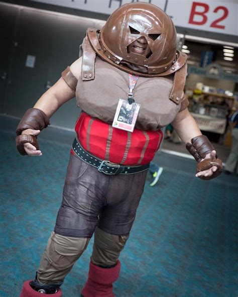 Not every day that you come across a Juggernaut cosplay! From #sdcc2016 ...