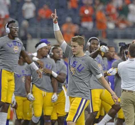 Q&A: LSU QB Joe Burrow on his 1st start at LSU, his favorite pregame ...