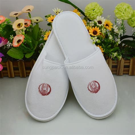 Disposable Terry Cloth White Hotel Slippers With Customized Logo Eva Rubber Sole Waffle Slippers ...