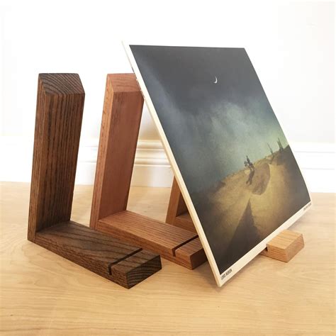 Vinyl Record Display Stand and Holder in Oak Wood | Now Playing in 2020 | Vinyl record display ...