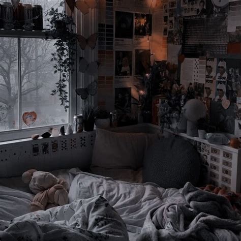 Dark Aesthetic Room | Dream room inspiration, Dreamy room, Dark ...