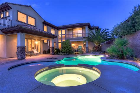 Homes with pools in Las Vegas