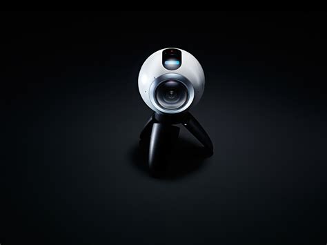 The Samsung Gear 360 camera will finally be available in the US this ...