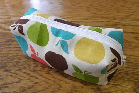 diy fabric pencil case – The Oke Den | Diy fabric, Pencil case, Fabric