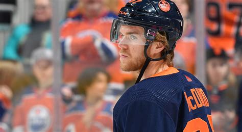 Connor McDavid out 2-3 weeks with a quad injury