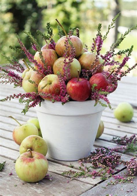 Bring Autumn Decor Into Your Home - Apple Decor