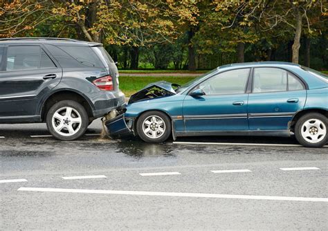 Serious Car Accident Injuries: Symptoms, Treatments, Recovery