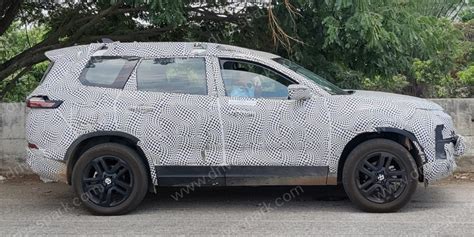 Tata Safari Facelift Spied Again, Clearest Images Reveal New Details