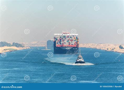 Large Container Vessel Ship Passing Suez Canal Editorial Photo - Image of passage, carrier ...