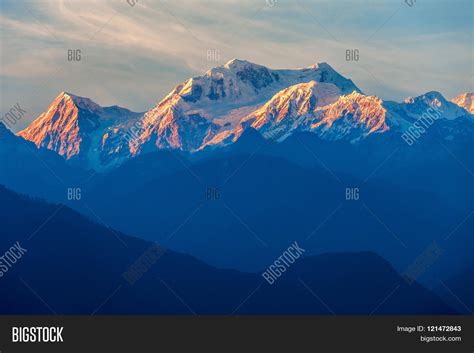 Kangchenjunga Mountain Image & Photo (Free Trial) | Bigstock