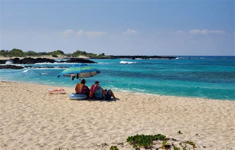 Makalawena Beach, Kailua-Kona - Hawaii Beaches