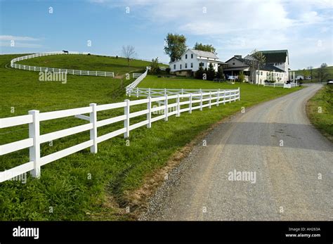 Amish Lifestyle Millersburg Ohio Stock Photo - Alamy