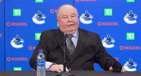 Bruce Boudreau is a head coach again