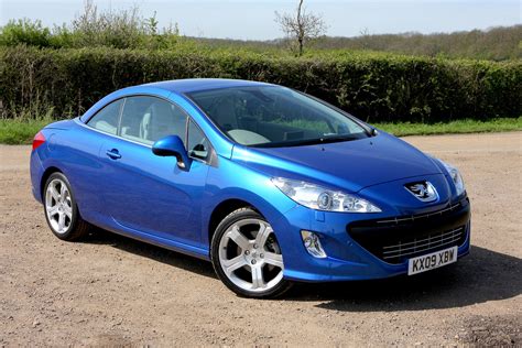 Peugeot 308 CC Review (2009 - 2014) | Parkers