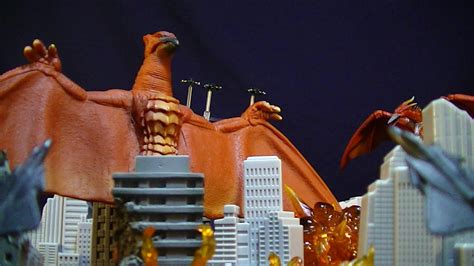 RODAN (1956) - KAIJU MOVIE REVIEW - YouTube