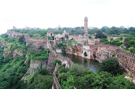 Top 15 castles and palaces to visit in India - Discover Walks Blog