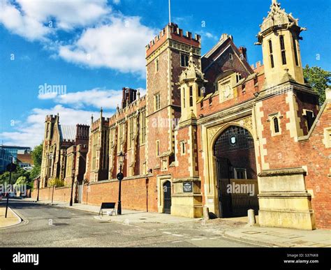 London school of economics hi-res stock photography and images - Alamy