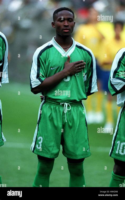 CELESTINE BABAYARO NIGERIA & CHELSEA FC 02 July 1998 Stock Photo - Alamy