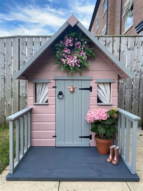 5 gorgeous shed paint ideas to update your garden quickly | Real Homes