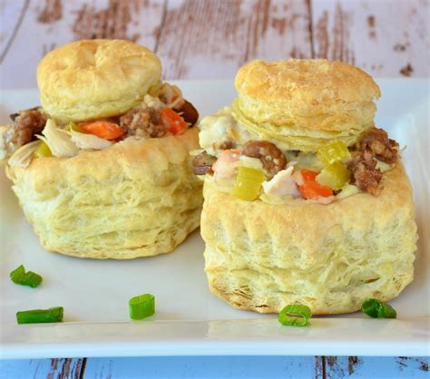 Sausage and Chicken Puff Pastry Shells | Recipe in 2021 | Savory puff ...