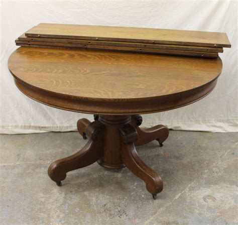 Bargain John's Antiques | Antique Round Oak Pedestal Dining Table ...