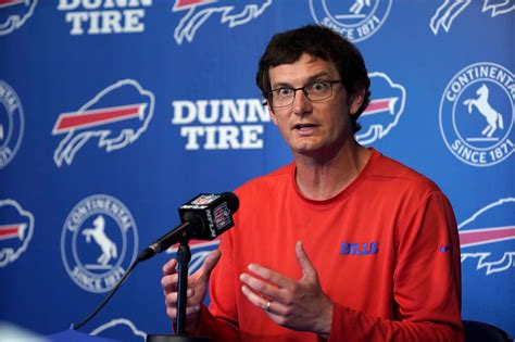 Bills players joke Ken Dorsey, fiery first-year offensive coordinator ...