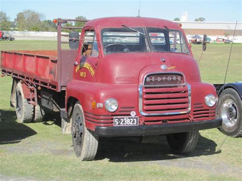 1959 Bedford 7 Ton S Model | Bedford truck, Vintage trucks, Old lorries