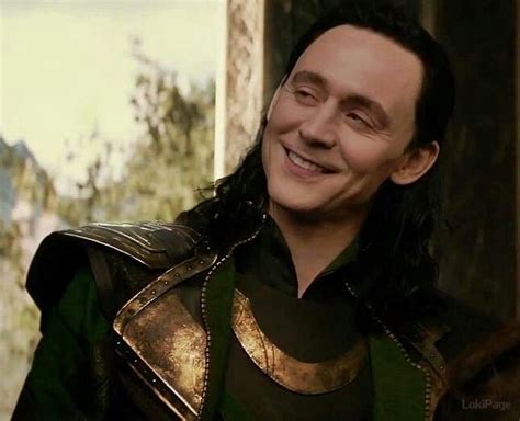 Loki's smile :) | Tom hiddleston, Loki, Loki thor