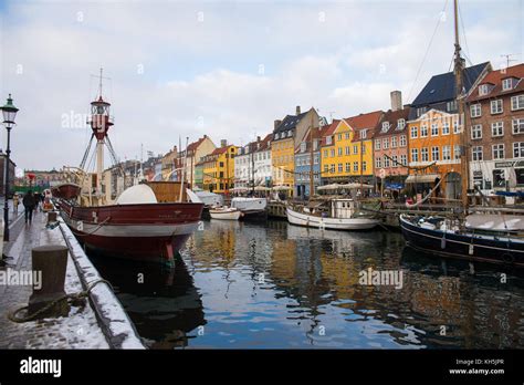 Copenhagen nyhavn winter hi-res stock photography and images - Alamy