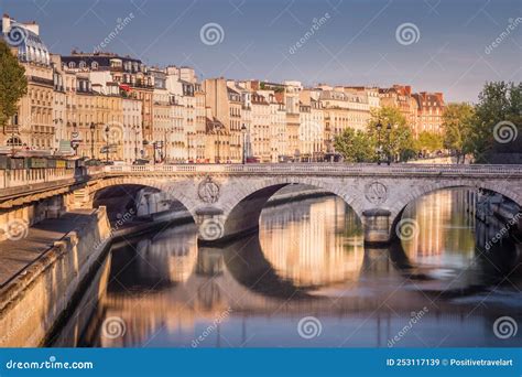 Pont Neuf and Seine River in Paris at Clear Sunrise, France Stock Image ...