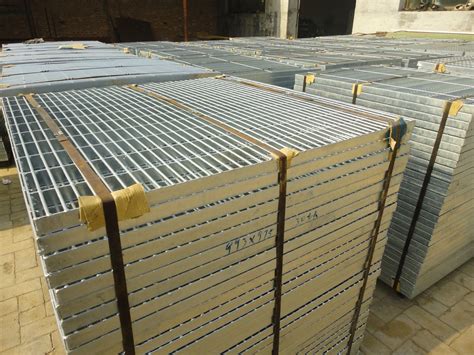 Industrial platform channel galvanized heavy-duty steel grating